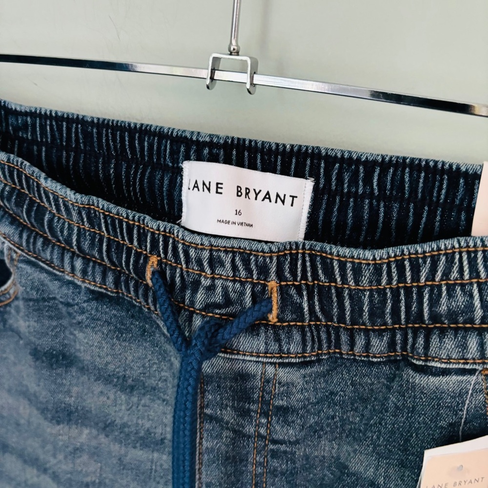 Lane Bryant Pull On High Rise Wide Leg Jean NWT Size 16 - Picture 4 of 6